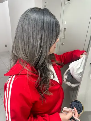 ロング カラー MOE ~ EIGHT ~のヘアスタイル