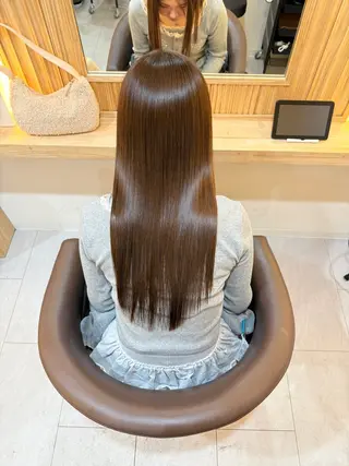 ロング attrait南堀江所属・乾かすだけで艶髪 松村海世のヘアスタイル