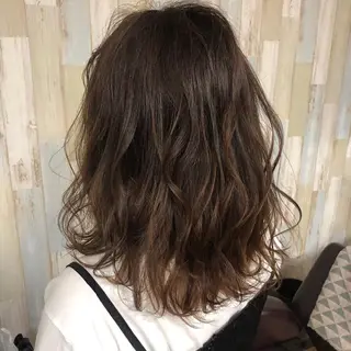 セミロング 【寺田町】ソリハシ アキラのヘアスタイル