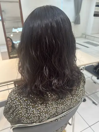 セミロング パーマ ✂似合わせカット 🦋カラーみやび🪽のヘアスタイル