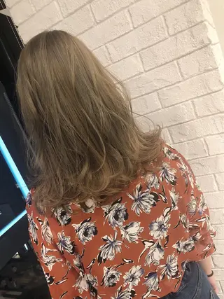 セミロング カラー 店長 奈須 雄紀のヘアスタイル