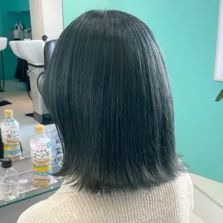 ショート カラー イヤリングカラー 🫧Natsukiのヘアスタイル