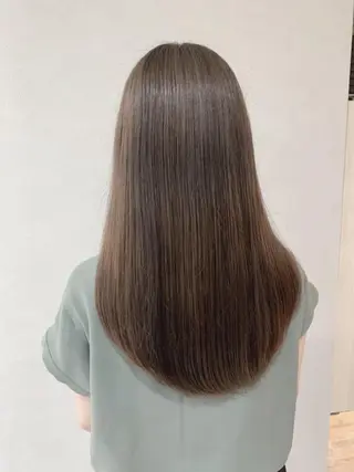 ロング 髪質改善 上品艶感カラーのヘアスタイル