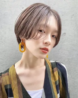 ショート カラー u hair所属・こばやし ももこのヘアスタイル