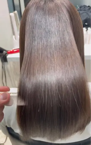 ミディアム カラー SALOWIN梅田 サロウィン所属・縮毛•酸性矯正特化/ 美髪•髪質改善/KJのヘアスタイル