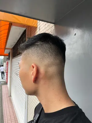 ショート メンズ FADE&LINE登戸店所属・🔥メンズ専門 美容師🔥 柳澤陵心のヘアスタイル