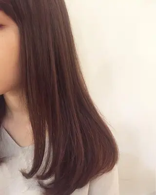 ミディアム カラー conne& ririのヘアスタイル