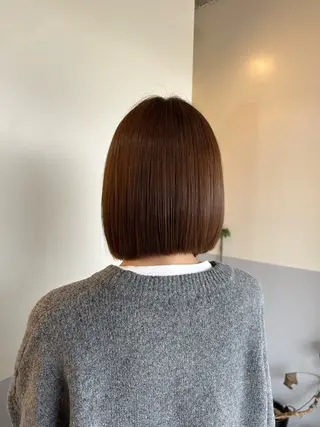 ミディアム カラー 三浦 彩那のヘアスタイル