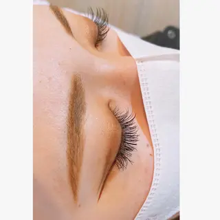 マツエク・マツパ 髪質改善/艶髪/ 透明感カラー/サラのヘアスタイル