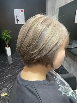 ショート カラー NINE＋/代表 ブリーチ特化型サロンのヘアスタイル
