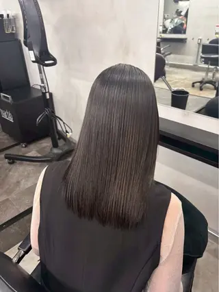 セミロング カラー Riho ブリーチモデル募集中のヘアスタイル