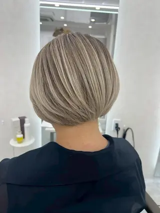 ショート 髪質改善カラー💫 Eir江坂💎田中のヘアスタイル