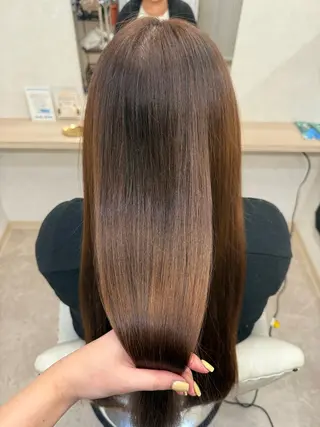 ロング 炭屋 波音のヘアスタイル