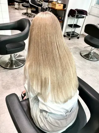 ロング カラー ヘアアレンジ トレンドモテカラー 🩷色落ちまで可愛くのヘアスタイル