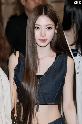 ロング カラー 🤍韓国大人っぽ ベージュMAI🤍のヘアスタイル