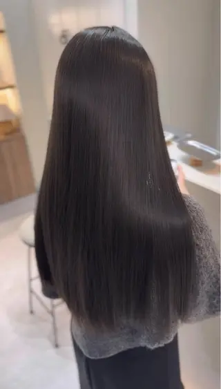 ロング 🩶レイヤー/艶髪/ 顔周り/韓国風/輝士のヘアスタイル