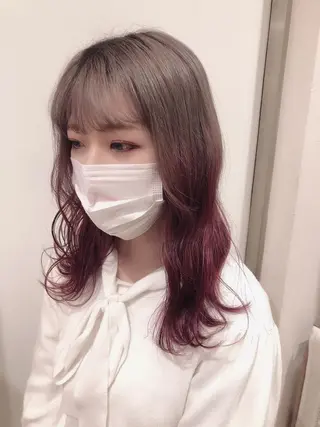 セミロング カラー 韓国🇰🇷レイヤー 映える顔周り🩷のヘアスタイル