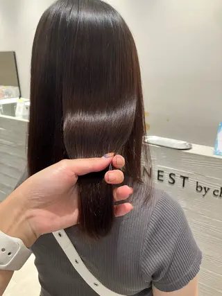 セミロング パーマ サキ🤍ハイトーン 🩰くびれ巻きヘアのヘアスタイル