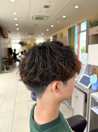 ショート パーマ メンズ HAIR & MAKE EARTH 土気店所属・🎨メンズブリーチ/ 糸久 尚輝🎨のヘアスタイル