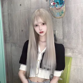 ロング カラー ホワイト&レイヤーカ ットエクステ長畠俊輔のヘアスタイル