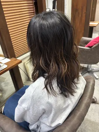 ミディアム ショート・パーマ・デ ザインカラー/むつみのヘアスタイル