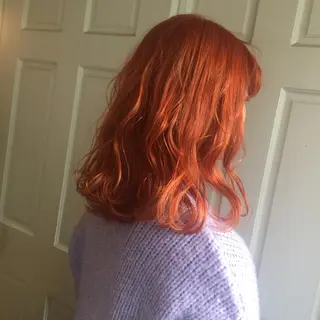 セミロング カラー ホワイト&レイヤーカ ットエクステ長畠俊輔のヘアスタイル