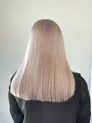 セミロング カラー ヘアアレンジ 原宿・デザインカラー YUI🤍ྀིのヘアスタイル