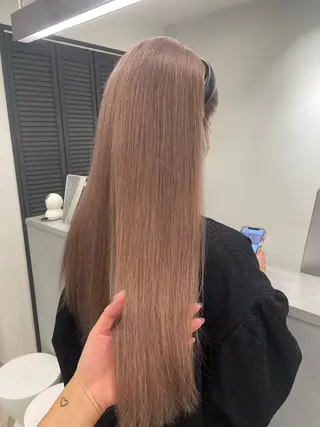 ロング 🎀ハイトーン特化 konomi🎀のヘアスタイル