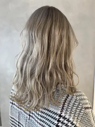 ミディアム EIGHT 船橋のヘアスタイル