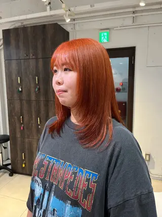 セミロング カラー ❤️ブリーチ暖色カ ラー❤️NAOのヘアスタイル