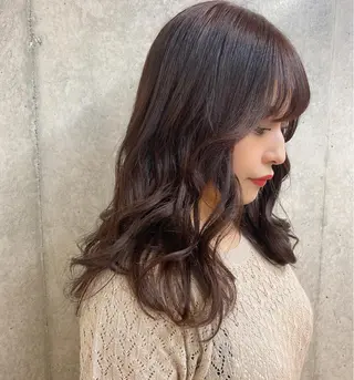 セミロング CITY louwe 脇坂彩音のヘアスタイル