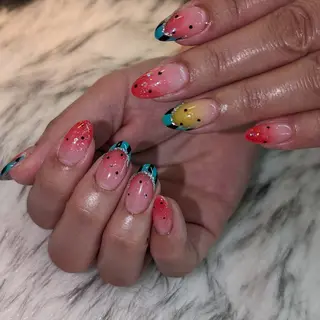 ネイル RUNWAY 　　の眉毛・アイブロウイメージ