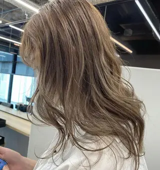 セミロング カラー eight  shinjuku所属・海外ヘア スタイルRIOのヘアスタイル