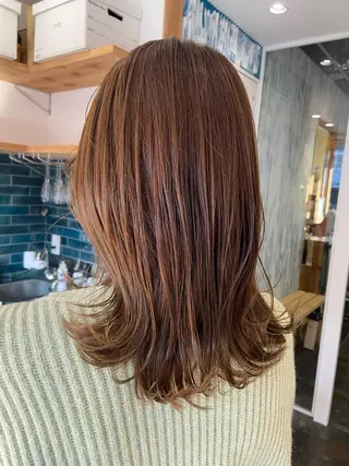 カラー 大塚 夏生のヘアスタイル