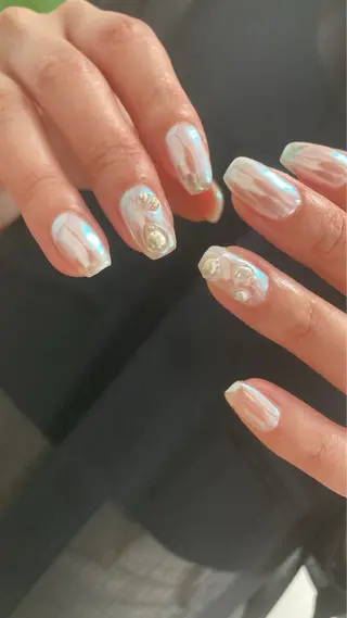 ネイル nailsalon　hue所属・小山 羽奈のネイルデザイン