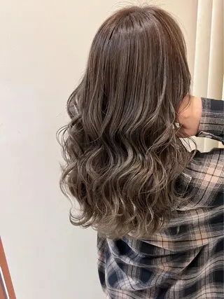 ミディアム カラー ヘアアレンジ エクステ＆カラー 特化F-card上通のヘアスタイル