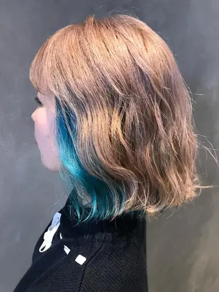 ミディアム カラー 長谷川 沙紀のヘアスタイル