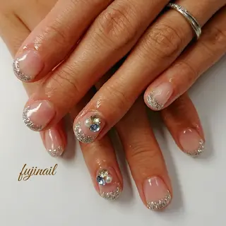 ミディアム ネイル fujinail(バーバーフジノ)所属・藤野 智美のネイルデザイン
