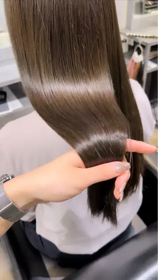 ロング カラー TOMONA👑 GiseL梅田店のヘアスタイル