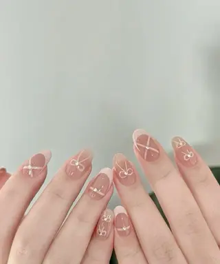 ネイル T. Leeのネイルデザイン