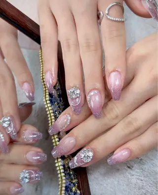 ネイル Rola kira nail salon所属・Rola kira 麗のネイルデザイン