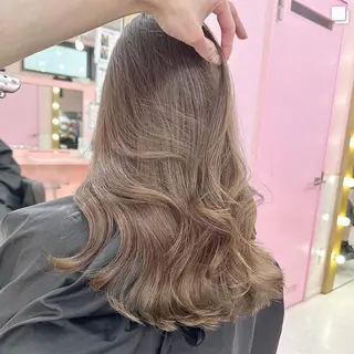 セミロング カラー ❄️💛エクステ ブリーチ❄️yukiのヘアスタイル