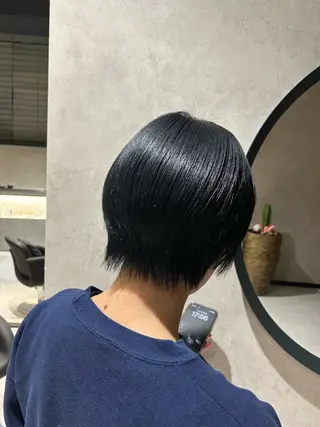 ショート カラー 《.Xian》ホソミ /透明感カラー/艶髪のヘアスタイル