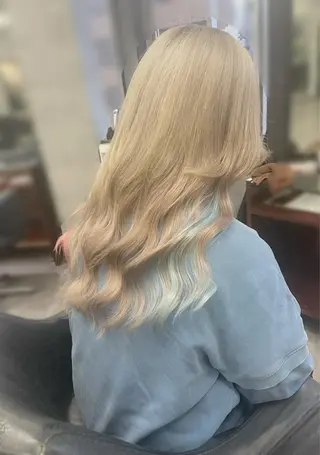 セミロング カラー ハイトーンエクステ 🎩カズキ🎩のヘアスタイル