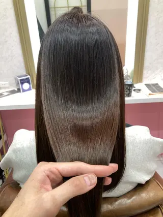 ロング KAMIGAMI所属・KAMIGAMI HASHIMOTOのヘアスタイル