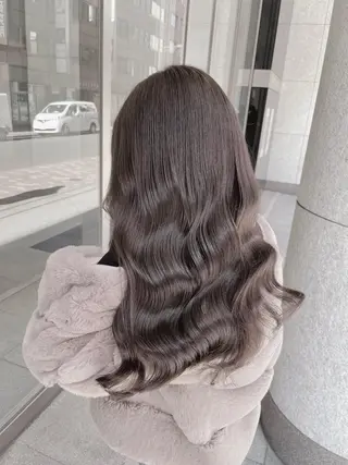 セミロング カラー 美髪美容師 くぼた店長🫧のヘアスタイル