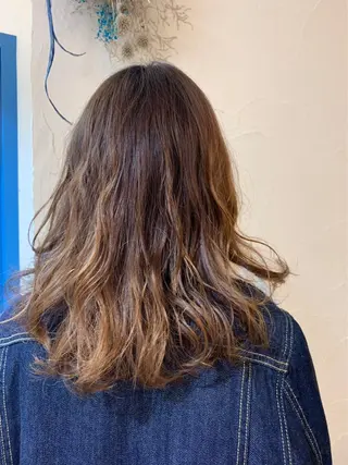 ミディアム パーマ 柴田 日菜子のヘアスタイル