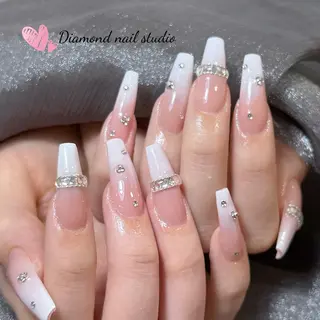 ネイル Diamond 🧚🏻‍♀️のネイルデザイン
