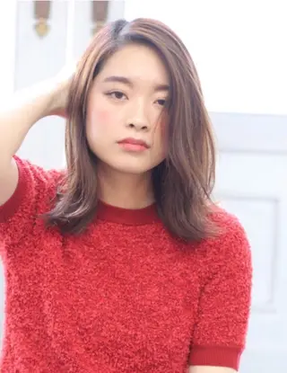 ミディアム 田辺 直子のヘアスタイル