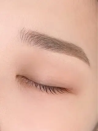 アイブロウ 田中 怜奈のマツエク・マツパデザイン